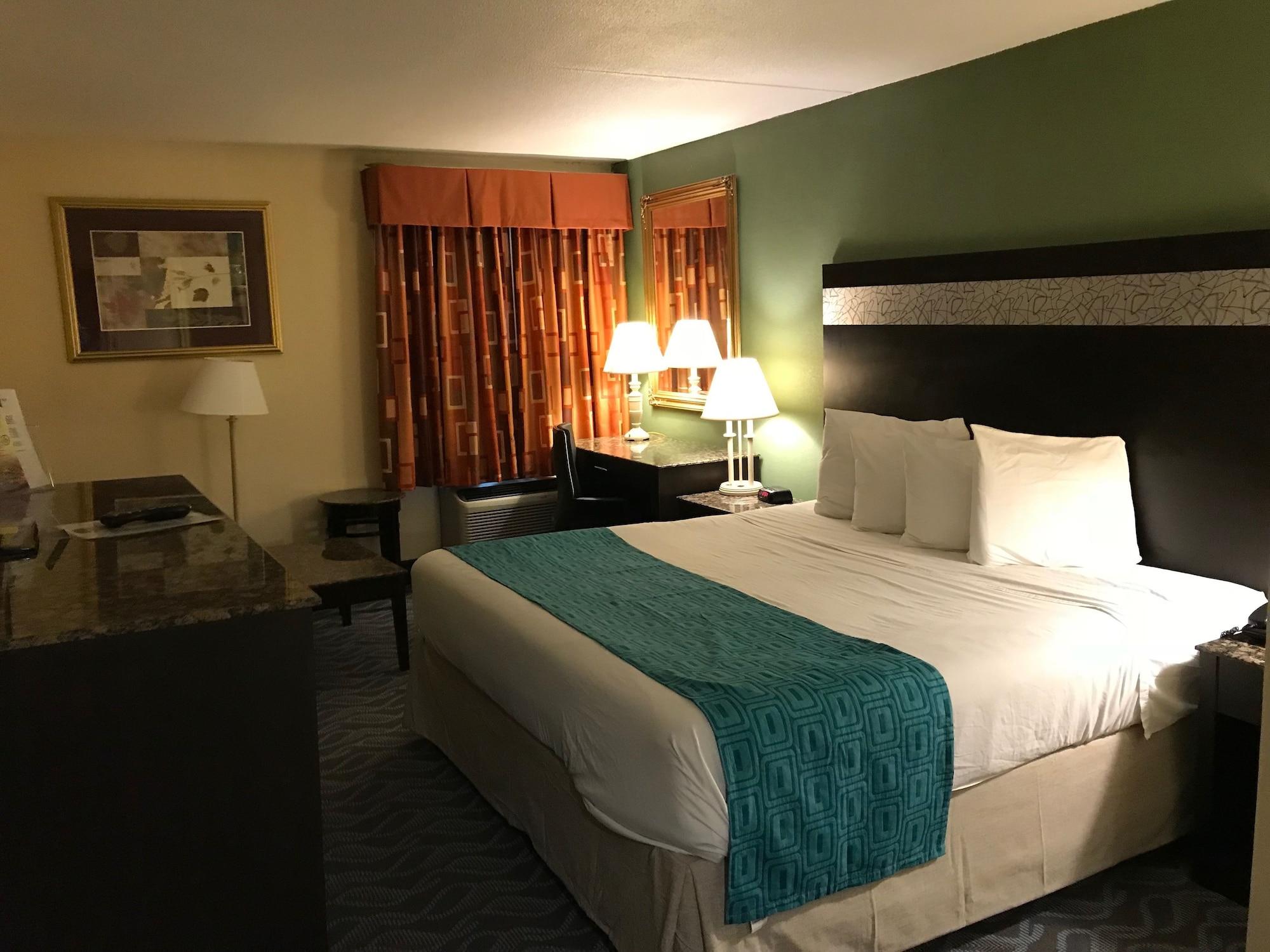 Hotel Howard Johnson By Wyndham Airport