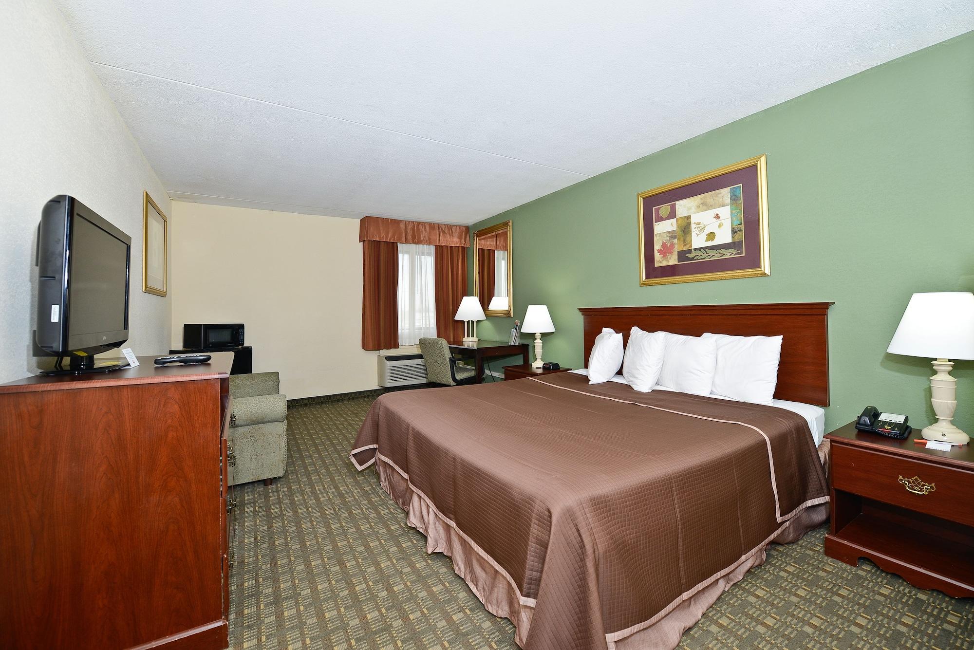 Hotel Howard Johnson By Wyndham Airport 2*