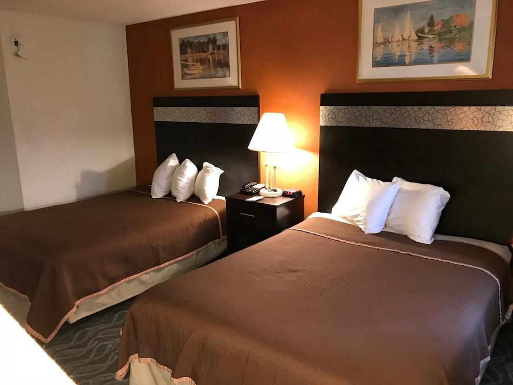 Howard Johnson By Wyndham Airport Hotel Newark
