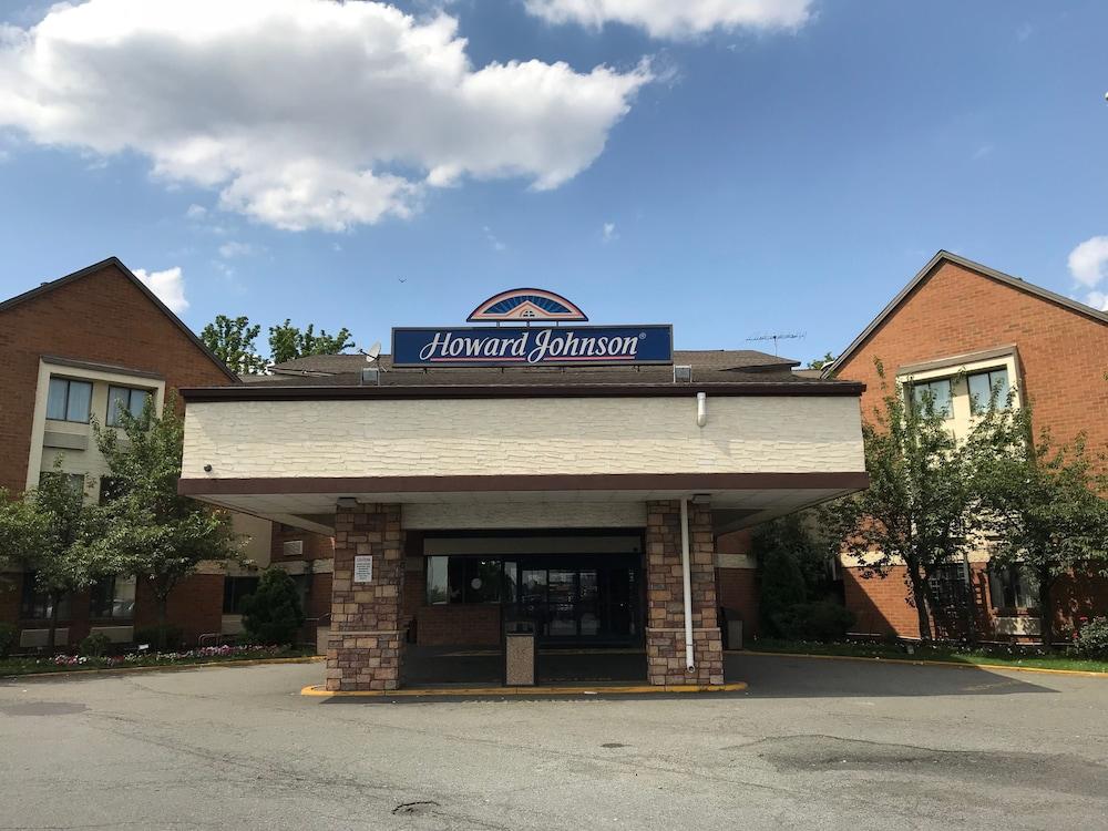 Howard Johnson By Wyndham Airport Hotel 2*