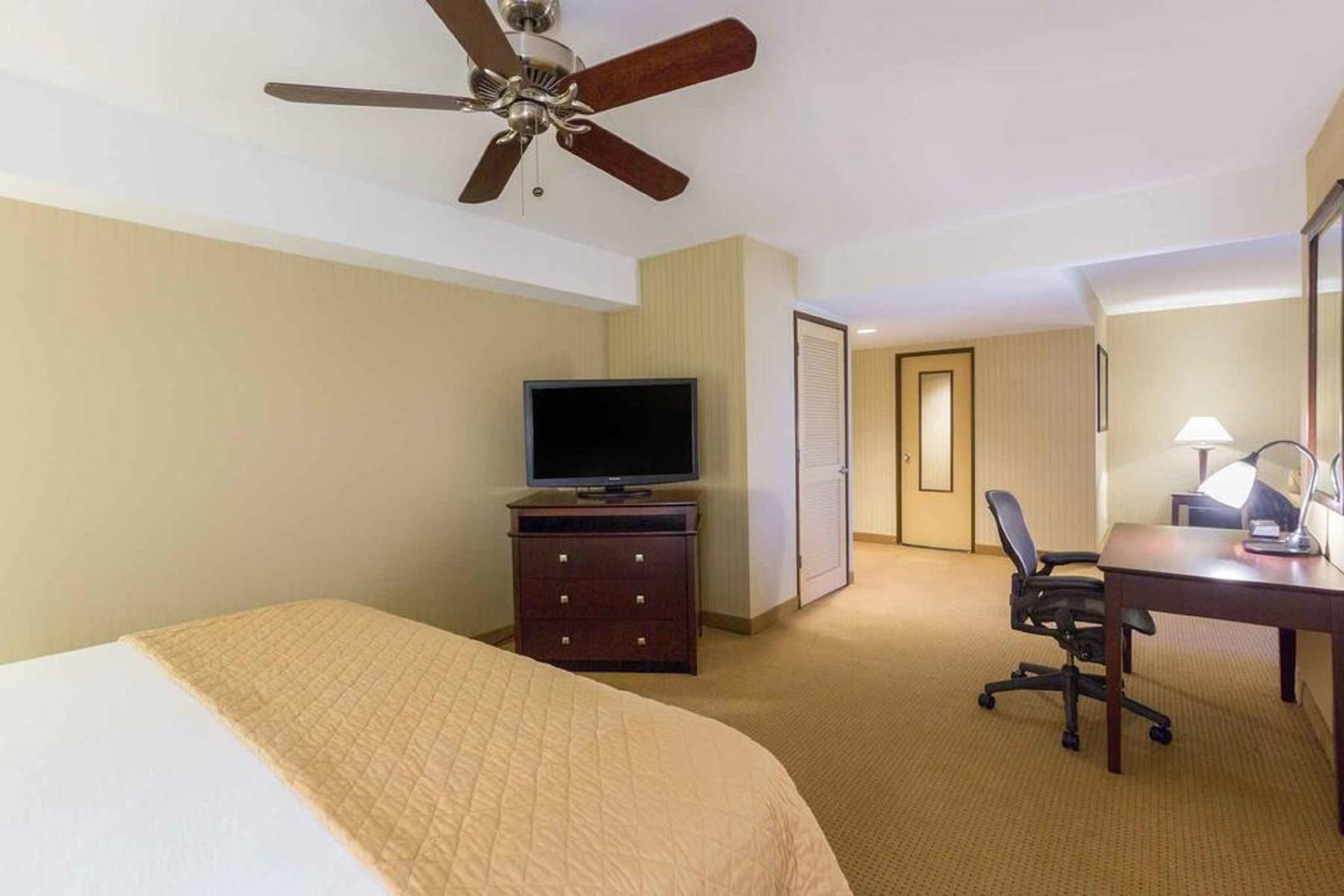Wyndham Garden Airport Hotel Newark