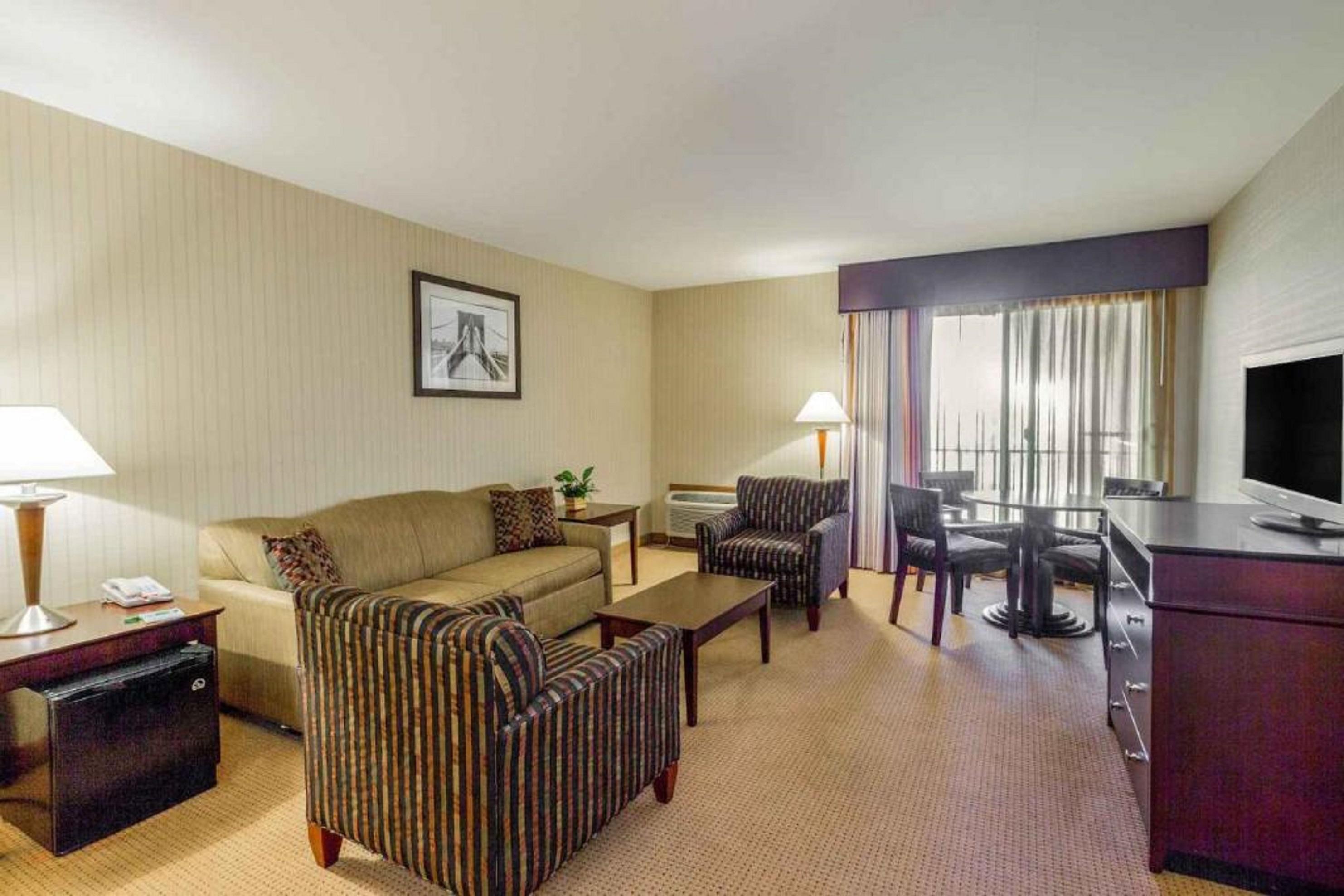 Wyndham Garden Airport Hotel Newark