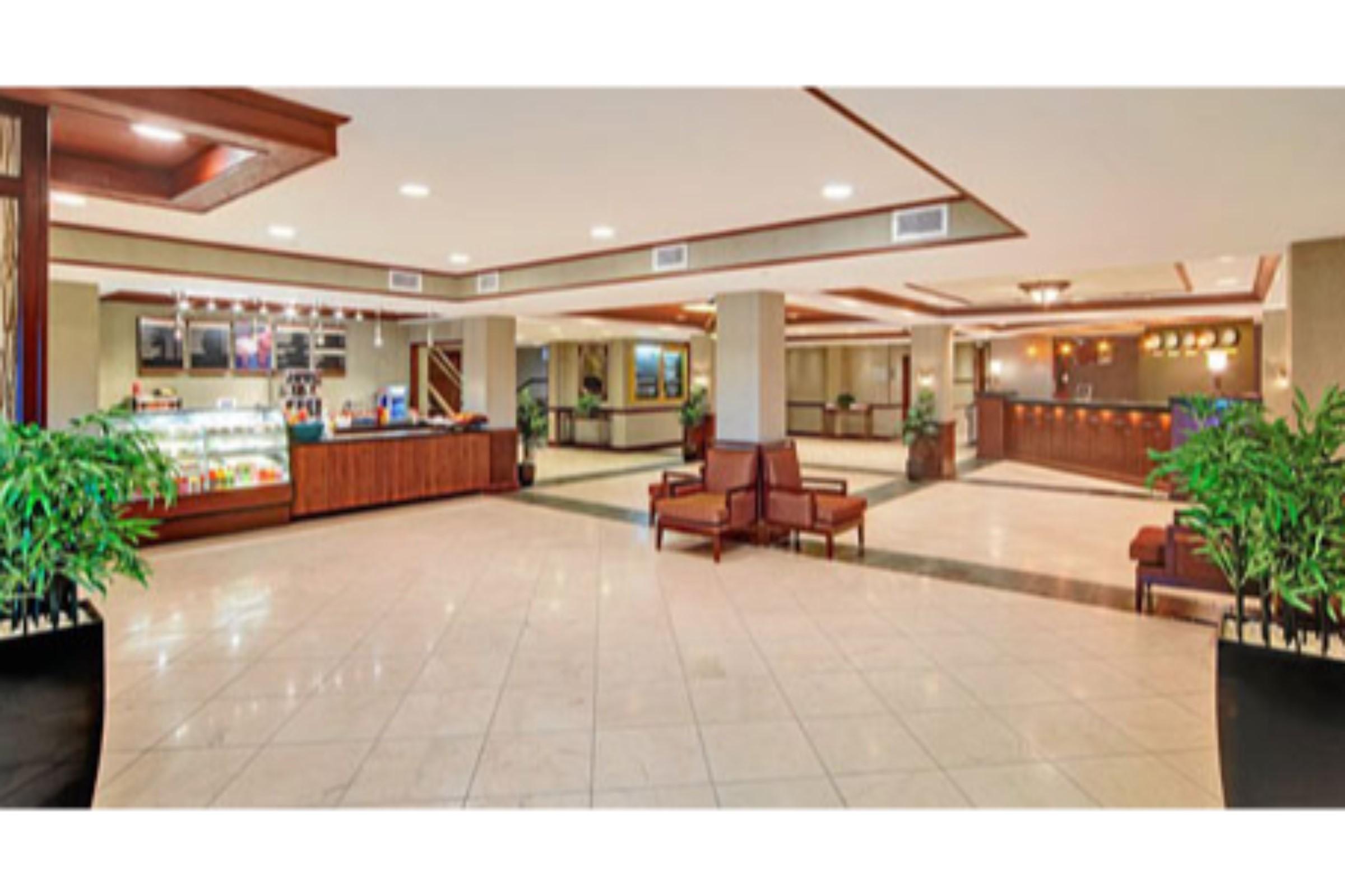 Hotel Wyndham Garden Airport 3*