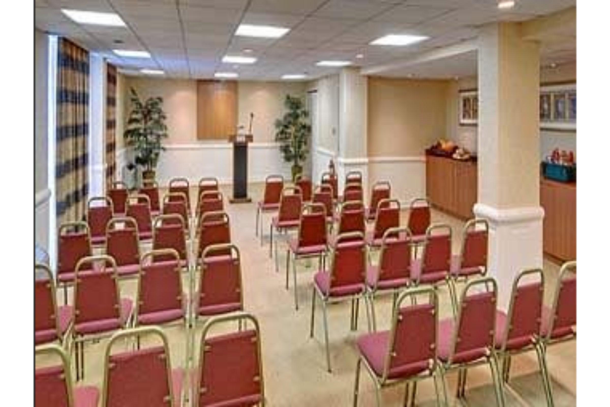 Hotel Wyndham Garden Airport Newark