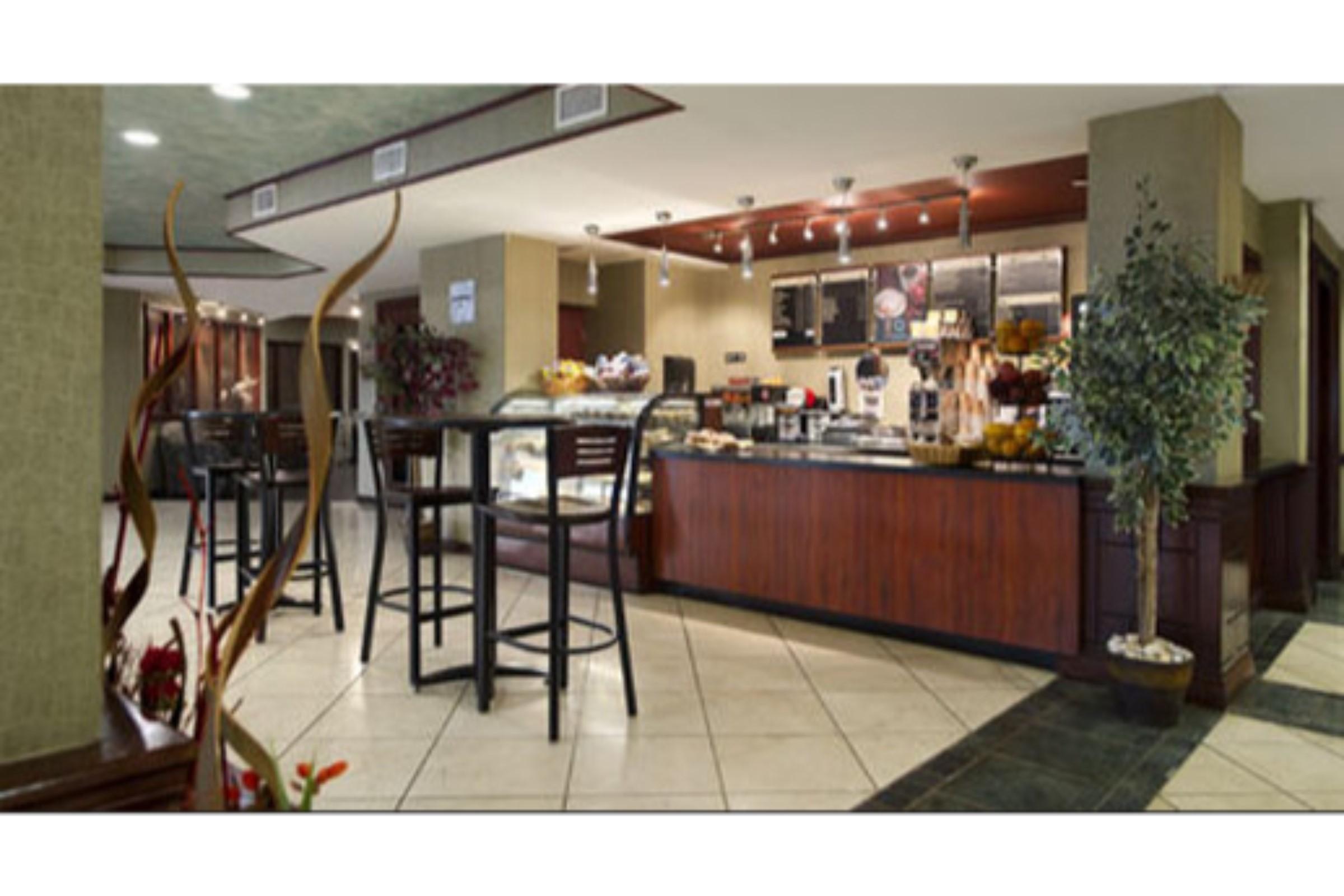 Wyndham Garden Airport Hotel