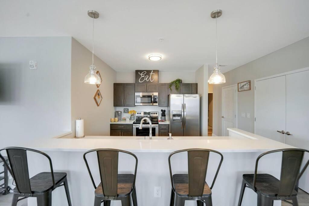 Beautiful 2br Apt/ewr Airport/king /free Parking *