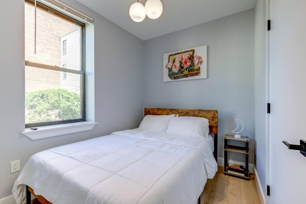 Luxury Designer Theme 2br Apt Near Nyc / Thepath Apartment