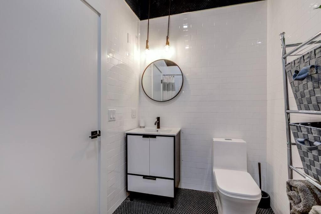 Apartment Luxury Designer Theme 2br Apt Near Nyc / Thepath *