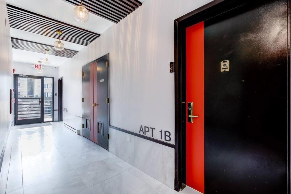 Luxury Designer Theme 2br Apt Near Nyc / Thepath Apartment *
