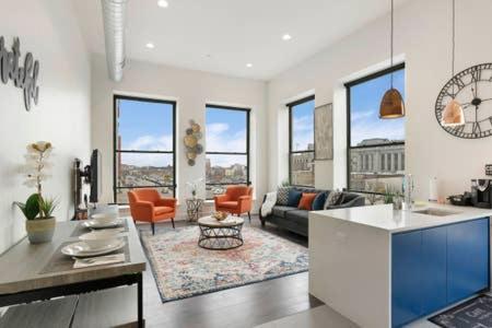 Apartment Flats-king Bd-corner Unit