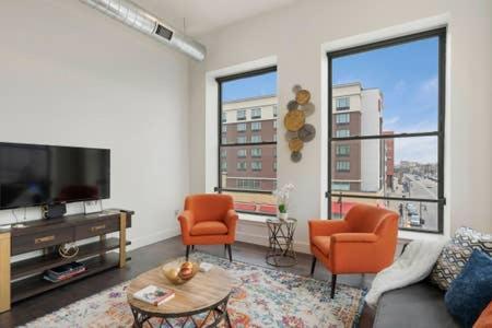 Apartment Flats-king Bd-corner Unit *