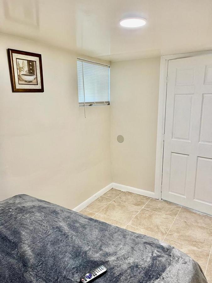 Z & Z 2 Apartment Newark