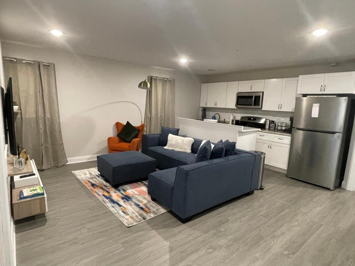 Luxury **cozy• 2 Bedroom 2 Min. From Ewr / Downtown Apartment *
