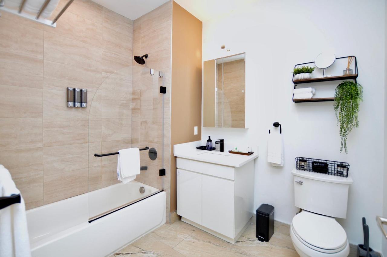 Lux 2br, Free Parking, Walk To Prudential Center Min To Nyc & More Apartment *