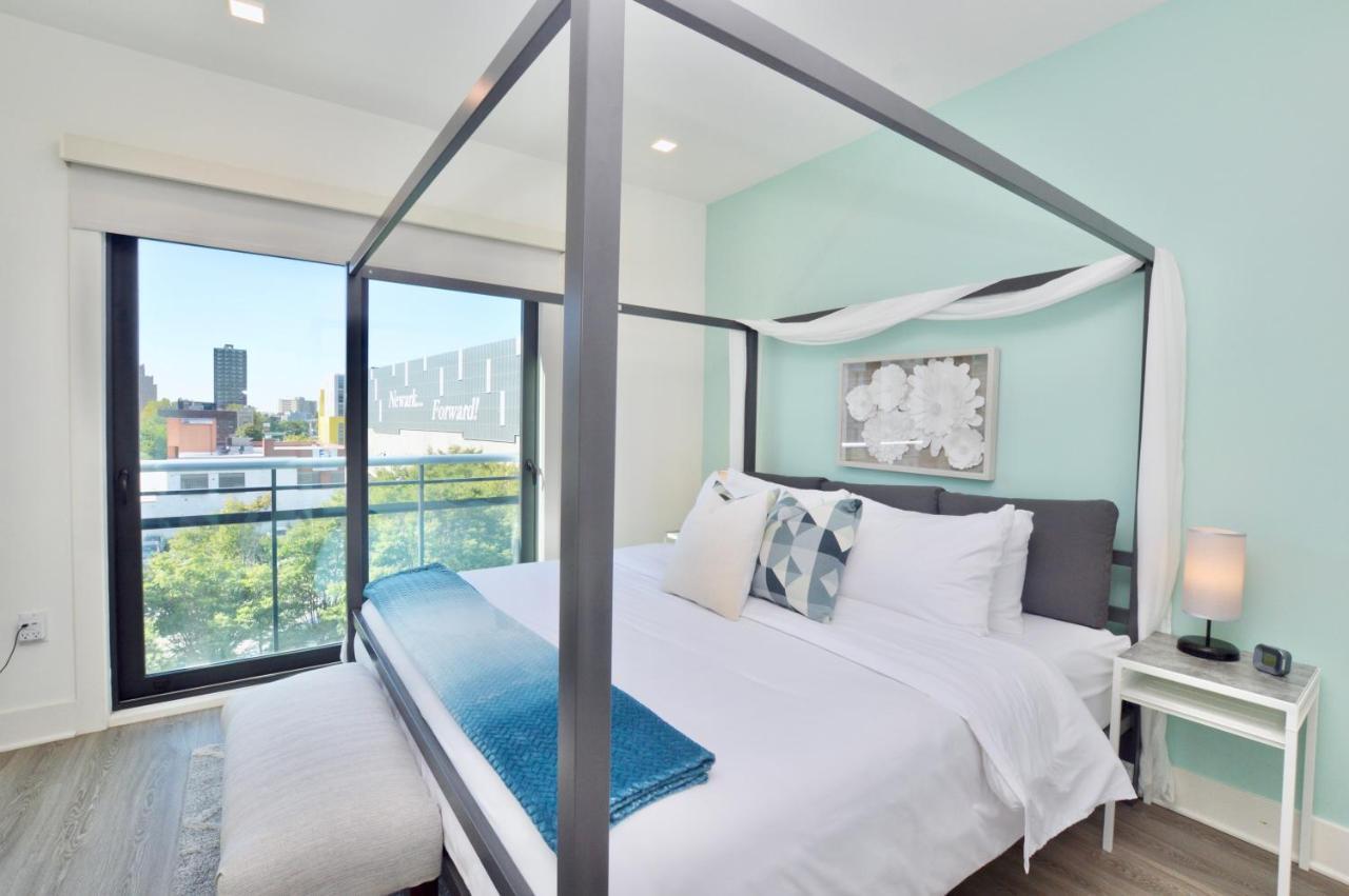 Apartment Lux 2br, Free Parking, Walk To Prudential Center Min To Nyc & More Newark
