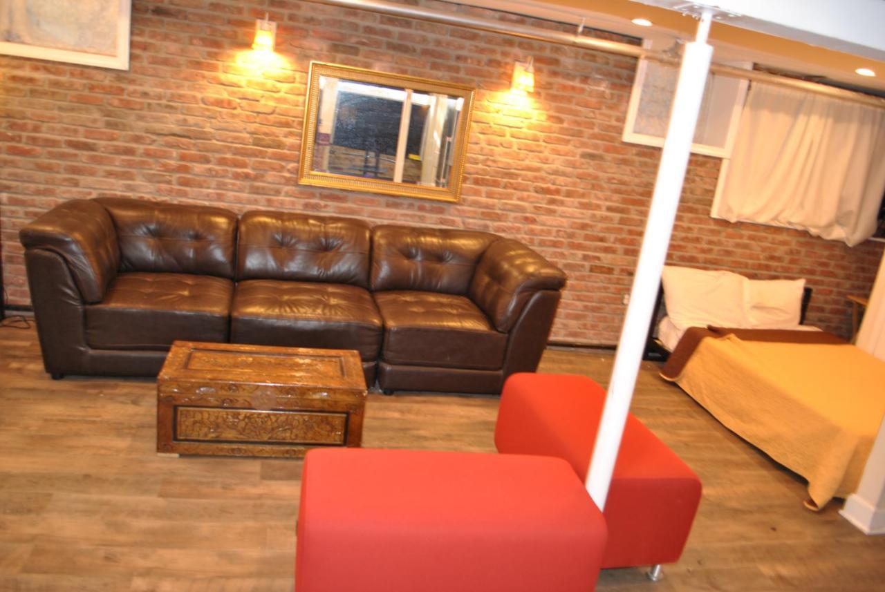 L3-lower Level 1bedroom Apt Down Town Guest house *