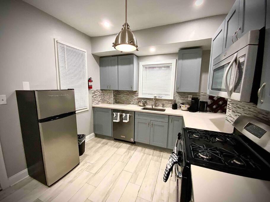 Holiday home Luxury 3br/newark Penn,wifi,free Parking *