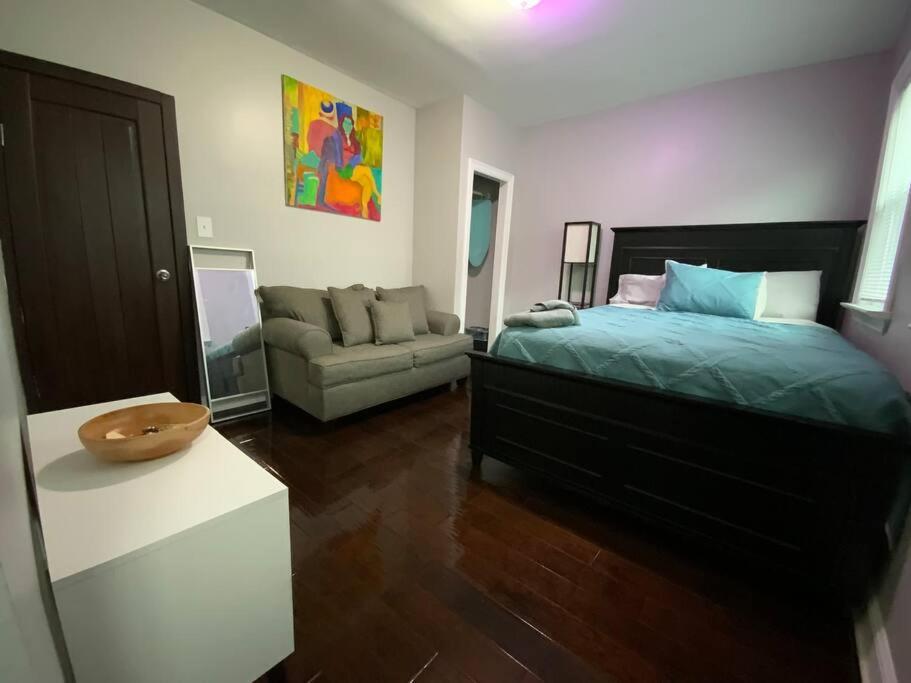 Luxury 3br/newark Penn,wifi,free Parking