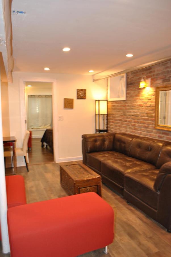 L3-lower Level 1bedroom Apt Down Town * Newark