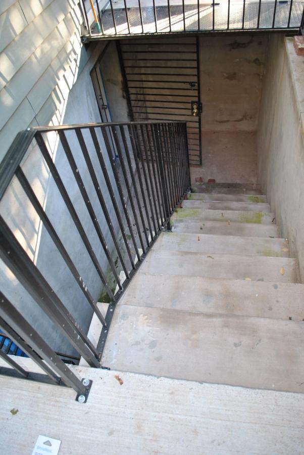 L3-lower Level 1bedroom Apt Down Town