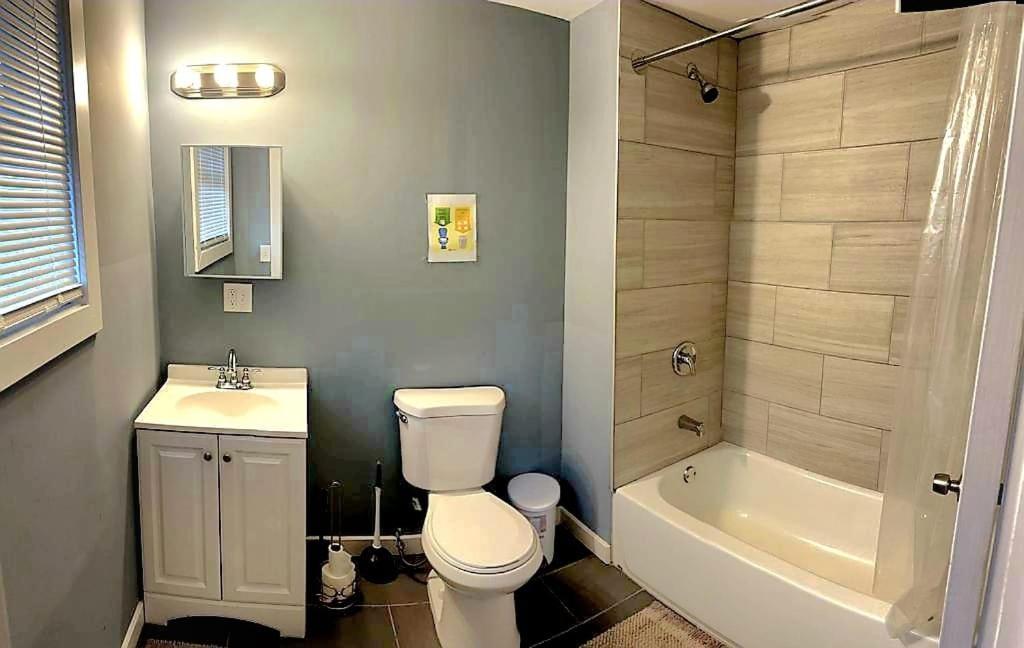 Wuluphana Llc Entire 4bdrm Free Parking Ewr/ny/travelnurse * Newark