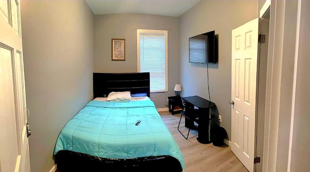 Wuluphana Llc Entire 4bdrm Free Parking Ewr/ny/travelnurse Apartment *