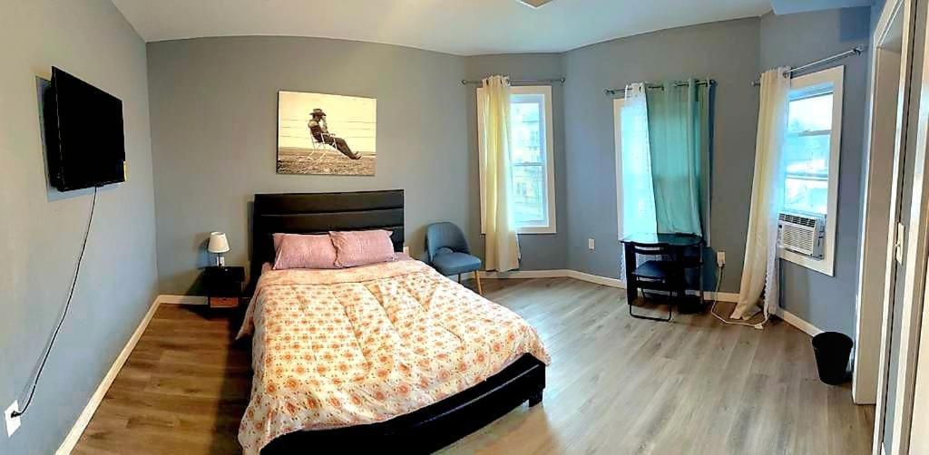 Apartment Wuluphana Llc Entire 4bdrm Free Parking Ewr/ny/travelnurse Newark