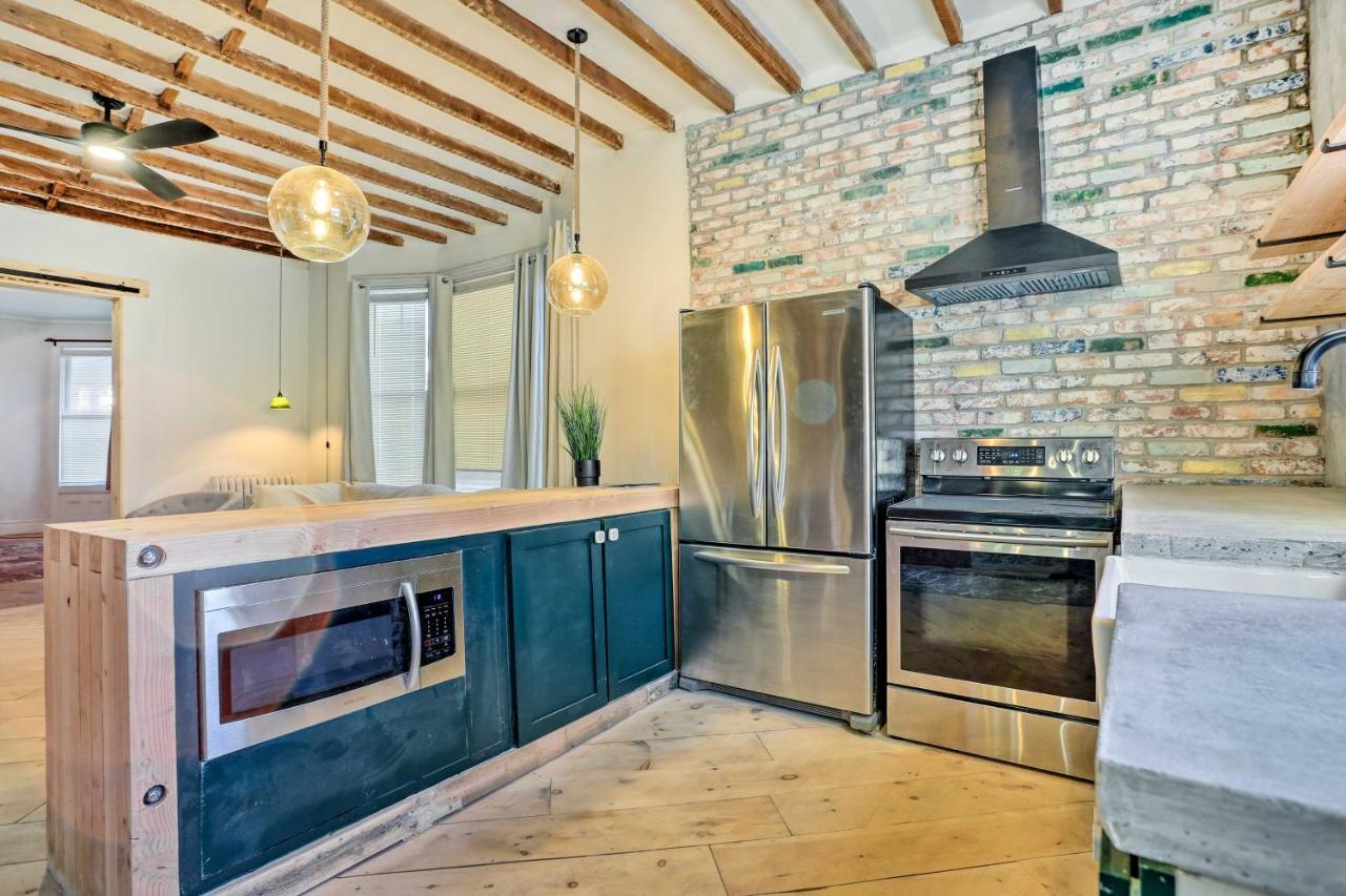 Stylish With Deck Less Than 14 Mi To Nyc! *
