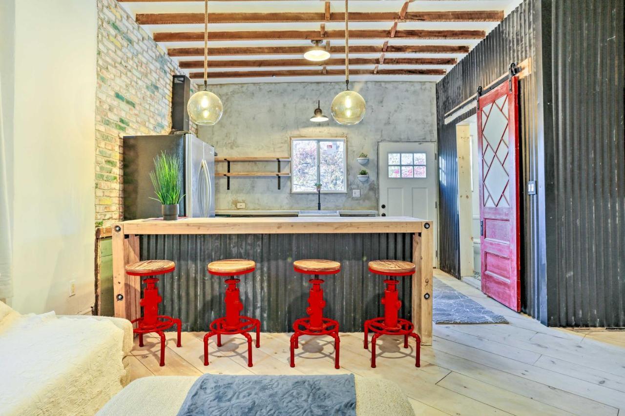 Stylish With Deck Less Than 14 Mi To Nyc! Holiday home *