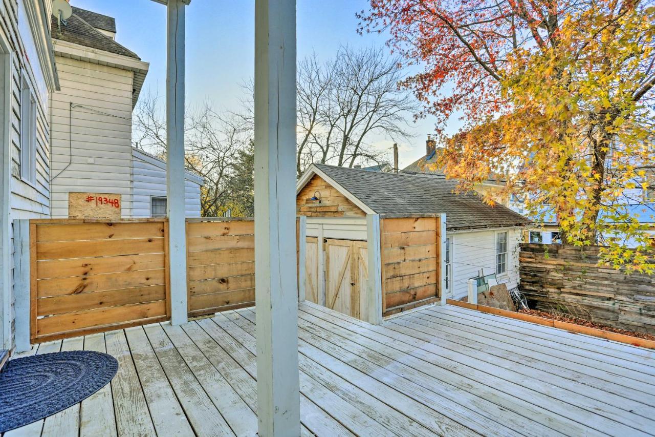Stylish With Deck Less Than 14 Mi To Nyc! Holiday home