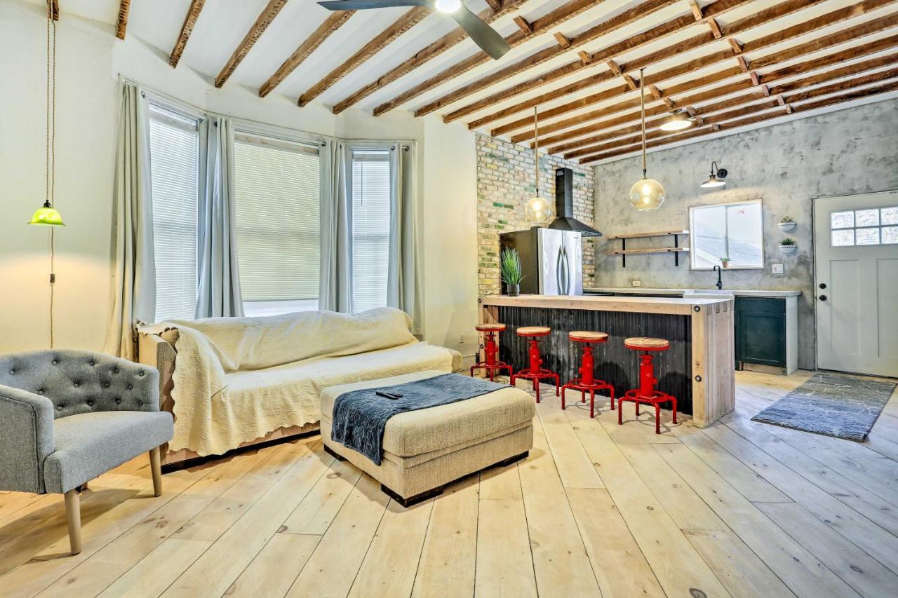 Stylish With Deck Less Than 14 Mi To Nyc! Holiday home