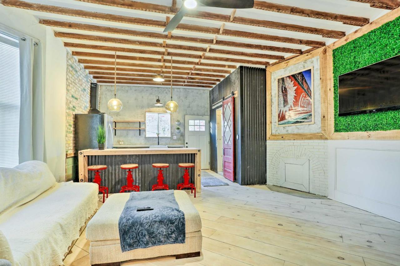 Holiday home Stylish With Deck Less Than 14 Mi To Nyc!