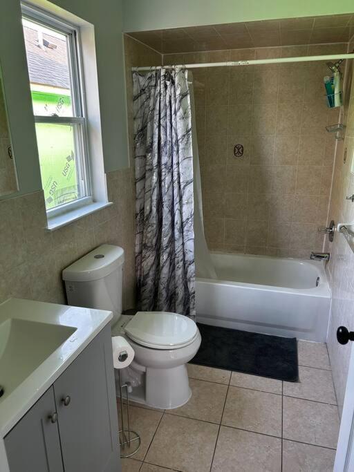 Spacious 2-bedrooms Newark