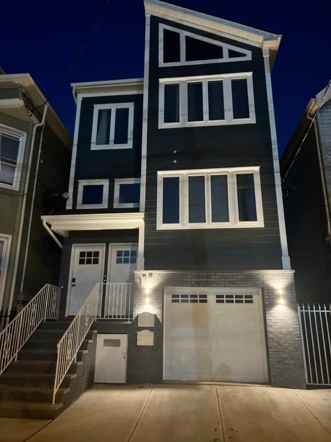 Springview Homes 12mins From Ewr & 3 Mins From Hospital * Newark