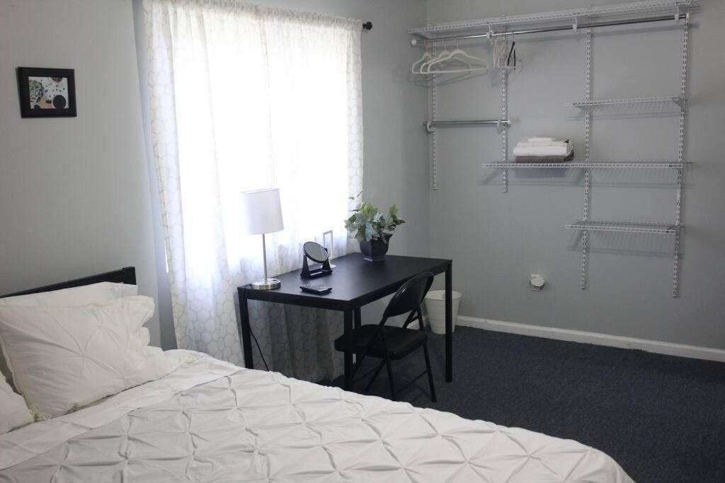 Spacious Cozy 2 Bedroom - Near Ewr/nyc/outlet Mall *