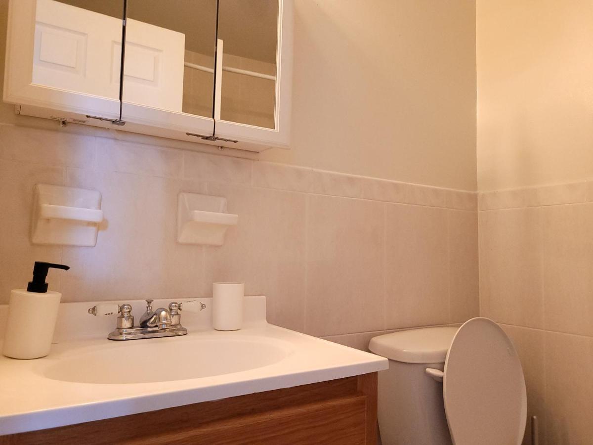 Daphy Emerald Bed & Breakfast Newark