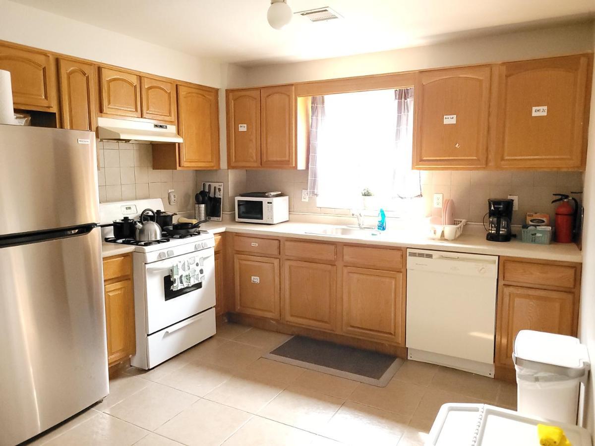 Daphy Emerald Bed & Breakfast Newark