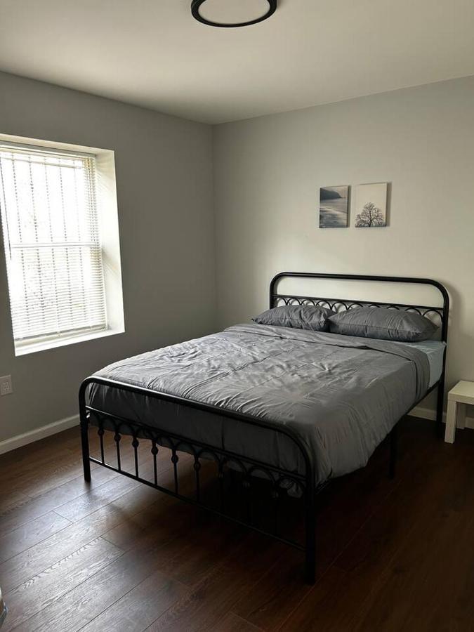 Apartment Private Cozy W/ 3brs Newark