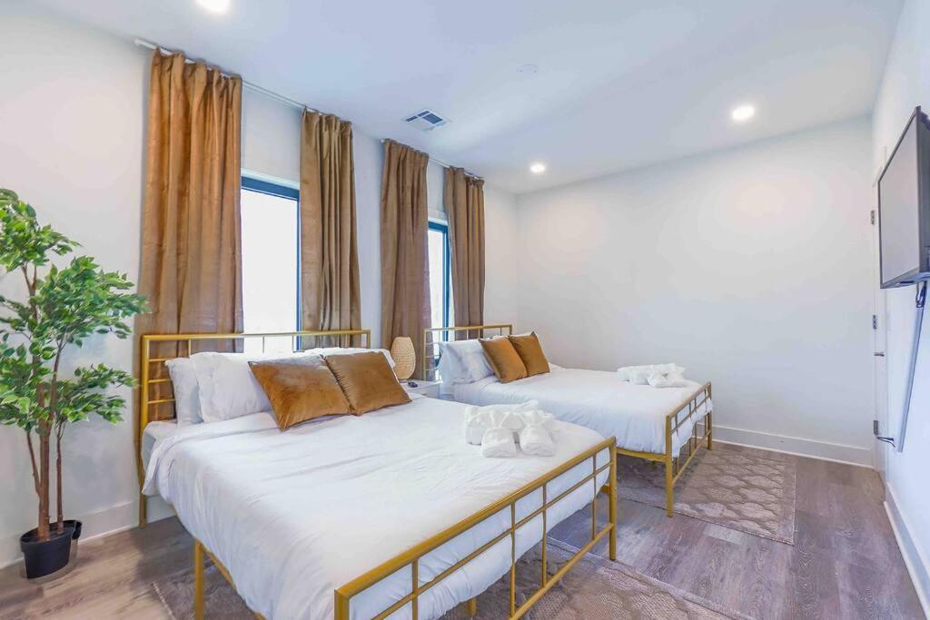 Free Parking 40 Off 2bdr Prudendtial Center Apartment *