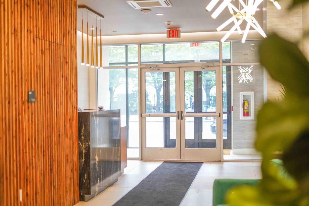 Free Parking 40 Off 2bdr Prudendtial Center *
