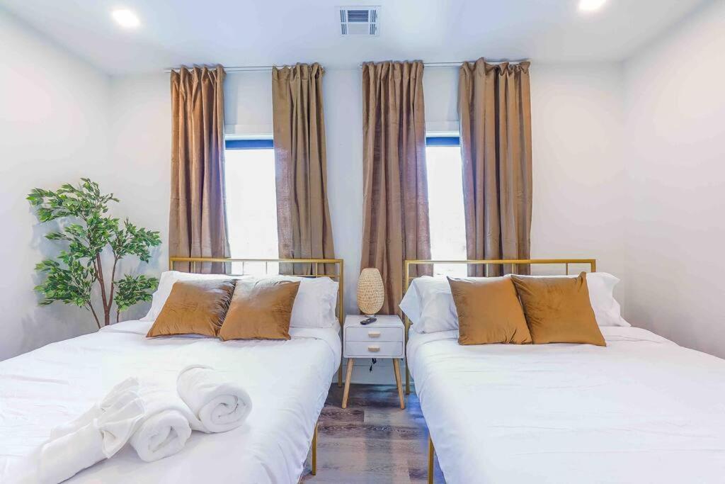 Free Parking 40 Off 2bdr Prudendtial Center Apartment *