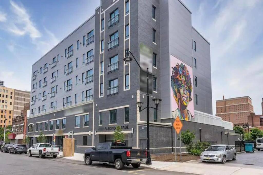 Free Parking 40 Off 2bdr Prudendtial Center Apartment