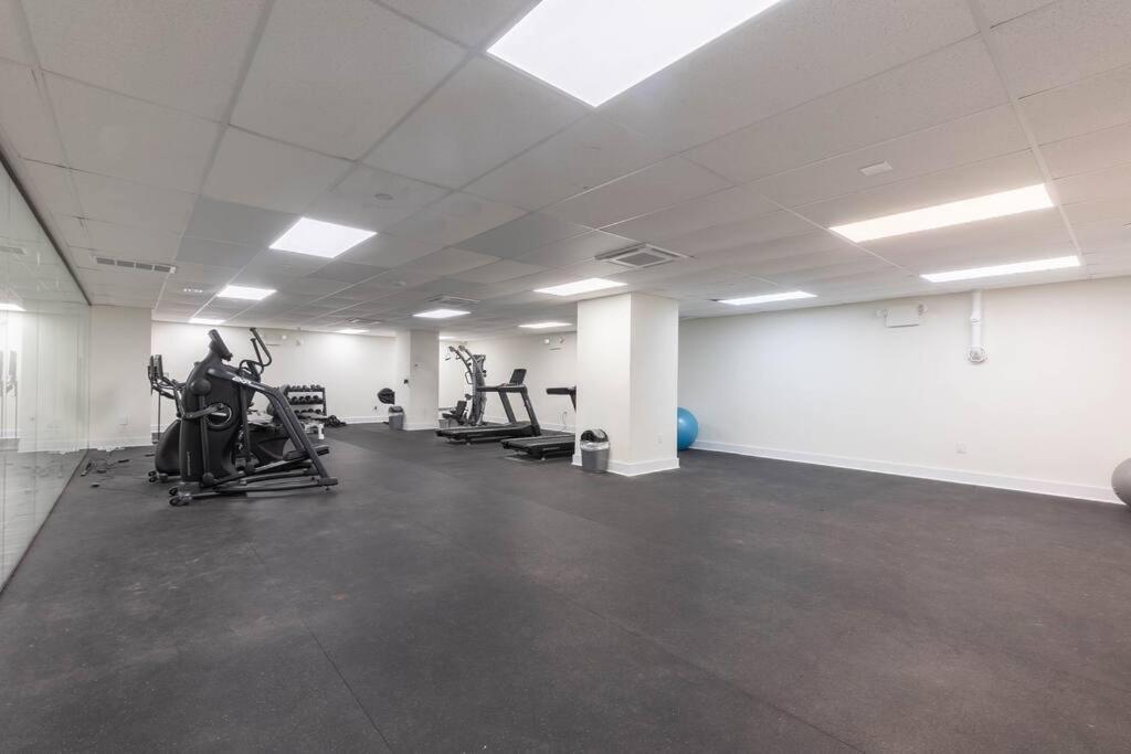 Free Parking 40 Off 2bdr Prudendtial Center Apartment *