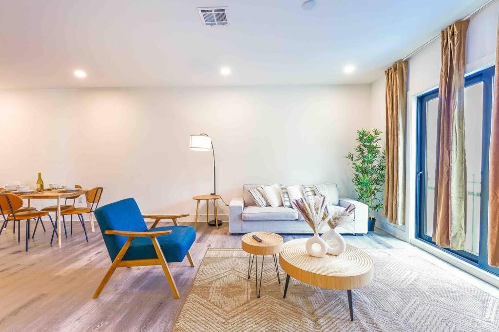Apartment Free Parking 40 Off 2bdr Prudendtial Center