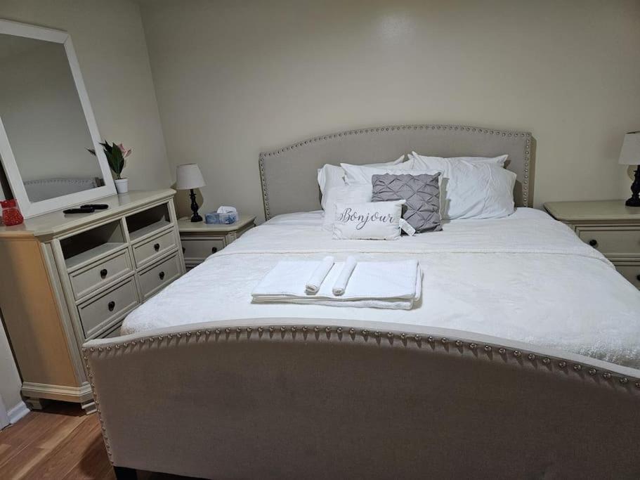 Spacious 2 Bedrooms Near Nyc/ewr *