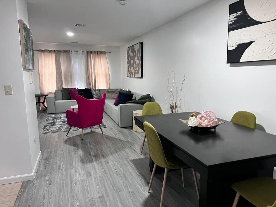 Elegant 3 Kings Bedroom Near Downtown Ewr Nyc Airport Apartment *