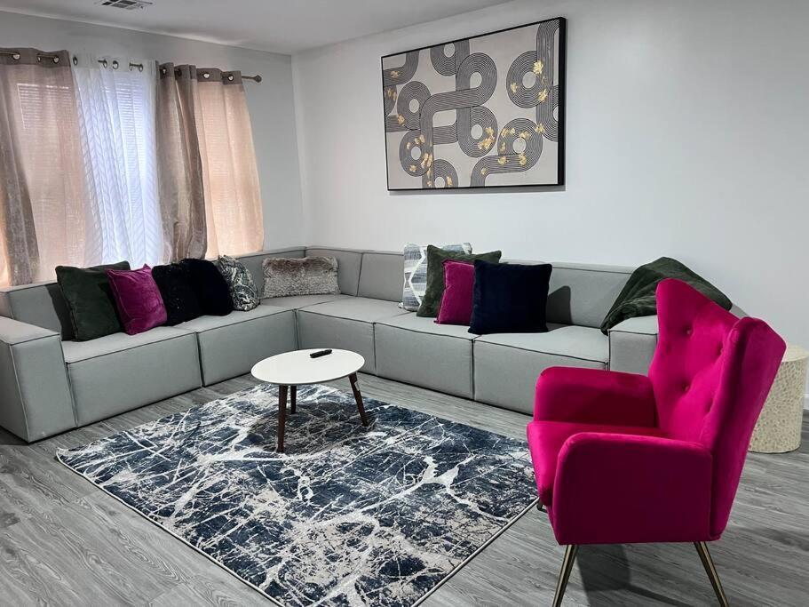 Elegant 3 Kings Bedroom Near Downtown Ewr Nyc Airport Apartment