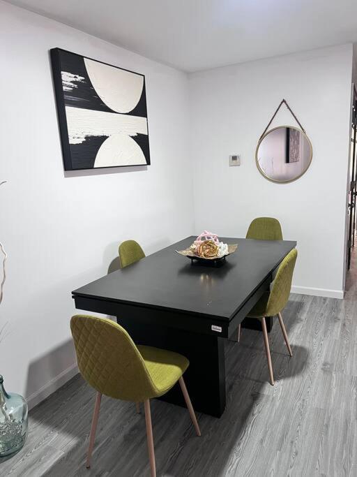 Elegant 3 Kings Bedroom Near Downtown Ewr Nyc Airport Apartment Newark