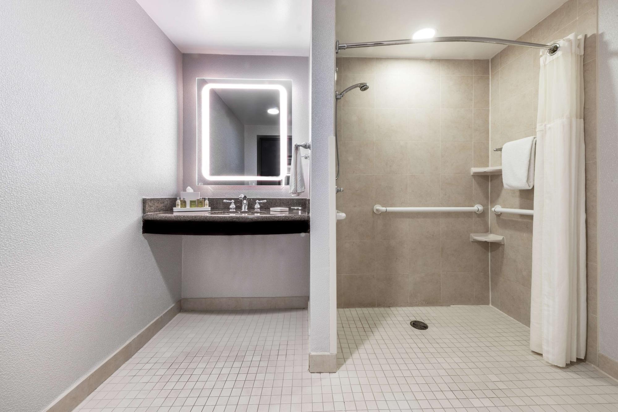 Doubletree By Hilton Penn Station, Nj 4* Newark
