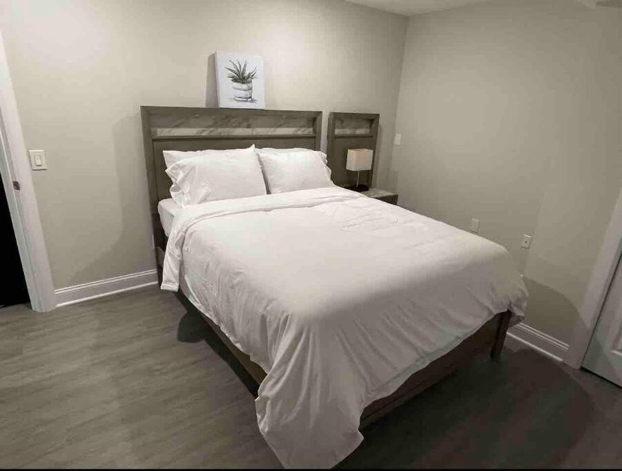 Cozy 2 Bedroom Near Ewr- Nyc Airport Downtown * Newark